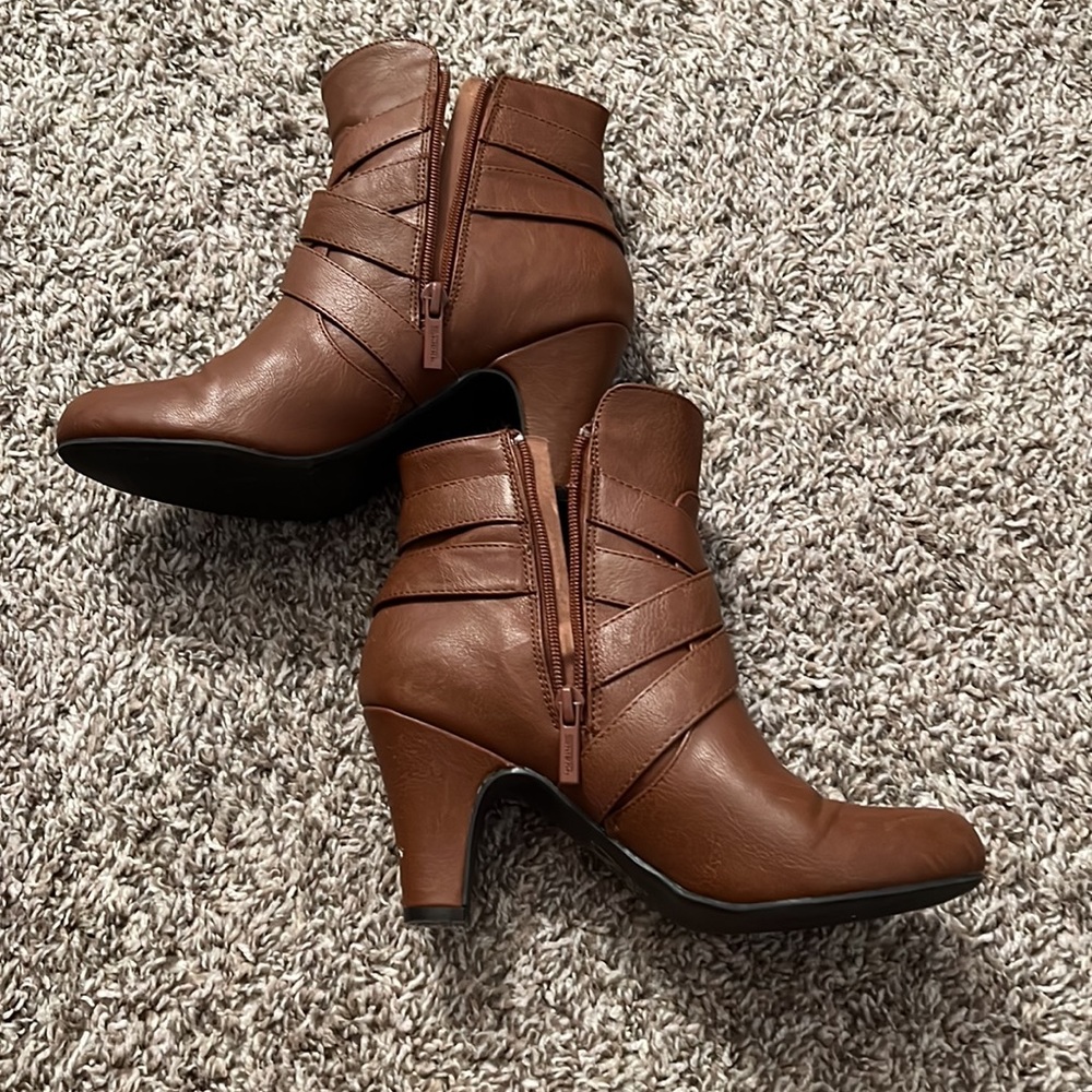 Sheikh Booties - Picture 2 of 4